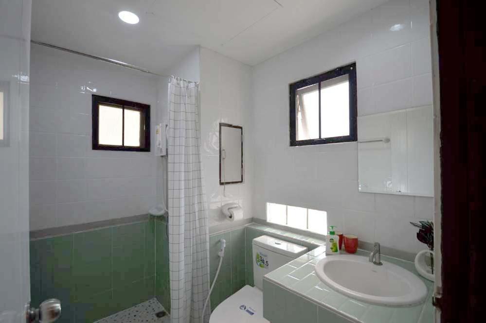 57 Hidden House Bkk Chinatown Hotel Bangkok Exterior photo