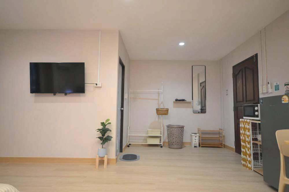 57 Hidden House Bkk Chinatown Hotel Bangkok Exterior photo