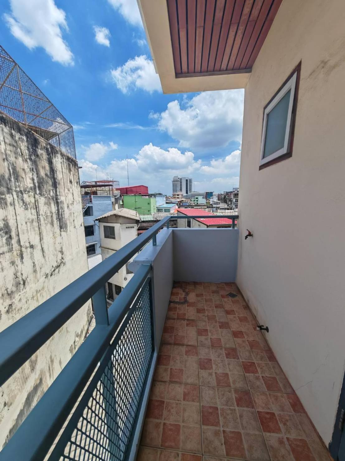 57 Hidden House Bkk Chinatown Hotel Bangkok Exterior photo